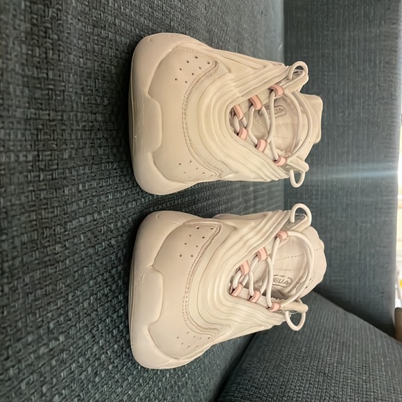 Adidas Originals Gray Ozelia Sneakers - Picture 5 of 10